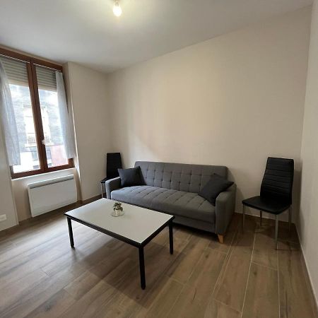 Appartement entièrement rénové à 15min de Lyon Saint-Fons Esterno foto