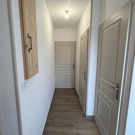 Appartement entièrement rénové à 15min de Lyon Saint-Fons Esterno foto