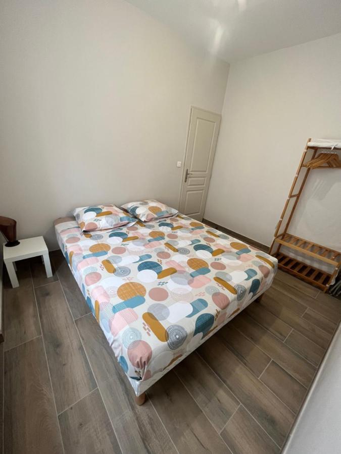 Appartement entièrement rénové à 15min de Lyon Saint-Fons Esterno foto