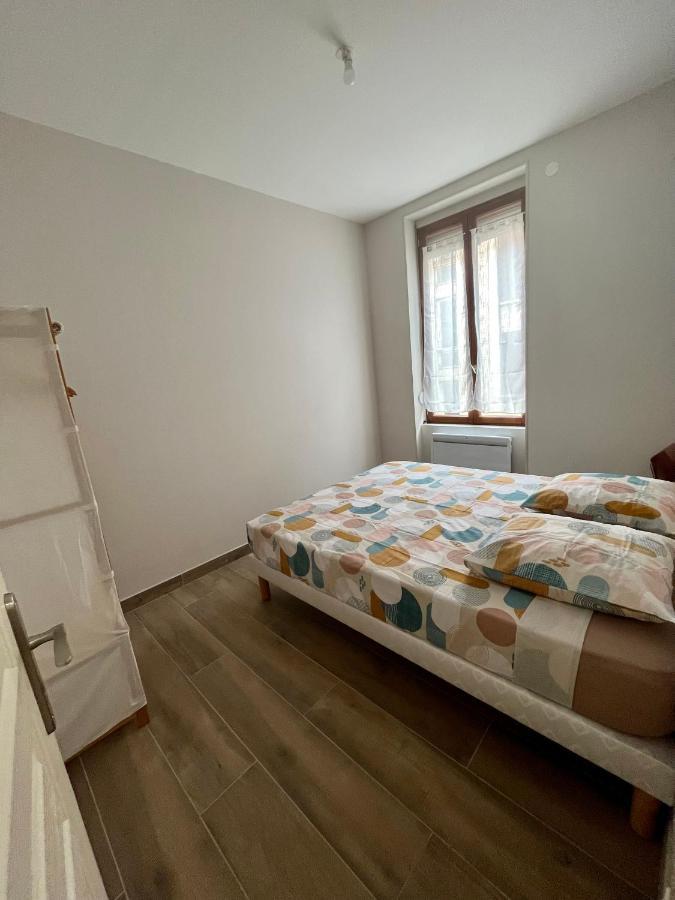 Appartement entièrement rénové à 15min de Lyon Saint-Fons Esterno foto