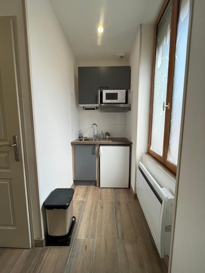 Appartement entièrement rénové à 15min de Lyon Saint-Fons Esterno foto